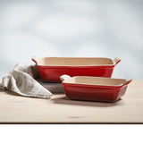 Le Creuset Stoneware Heritage 3-Piece Rectangular Bakeware Set – 0.72L, 1.4L & 3.2L – Cerise  – Oven, Microwave, Freezer & Dishwasher Safe